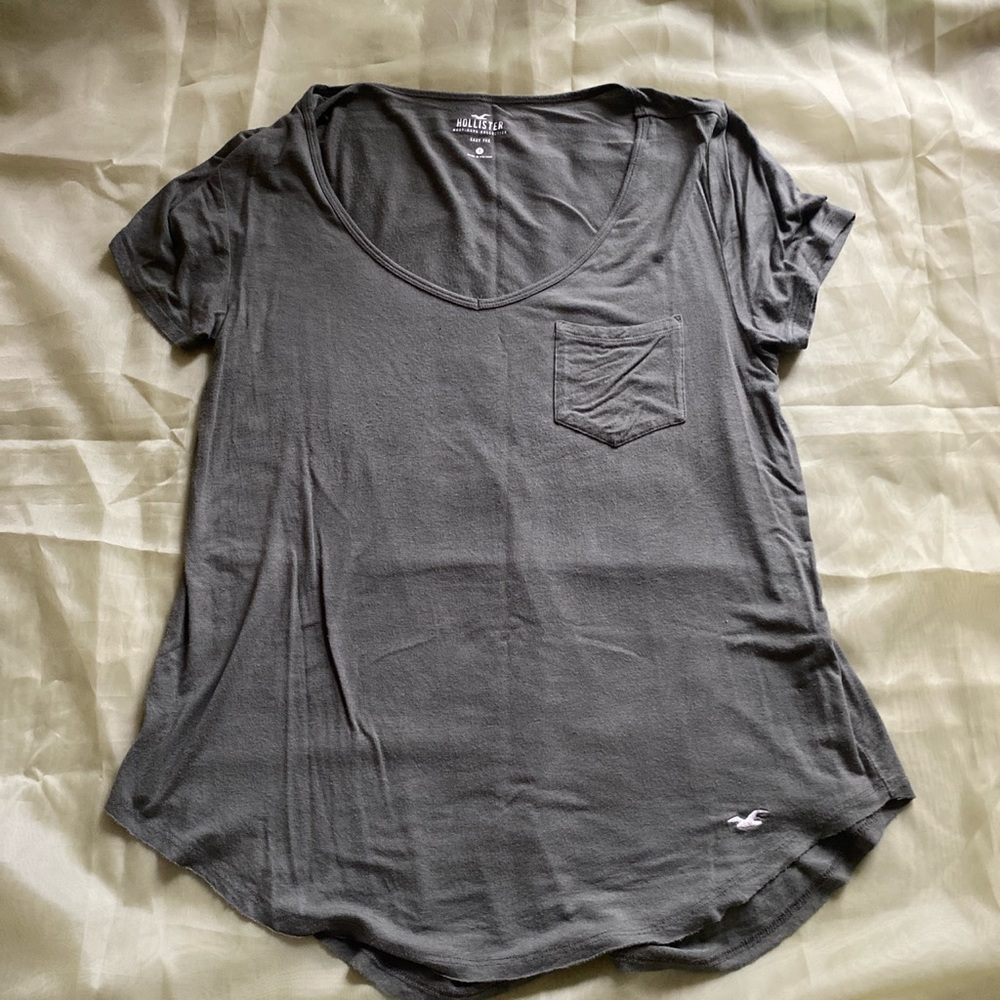 hollister tee